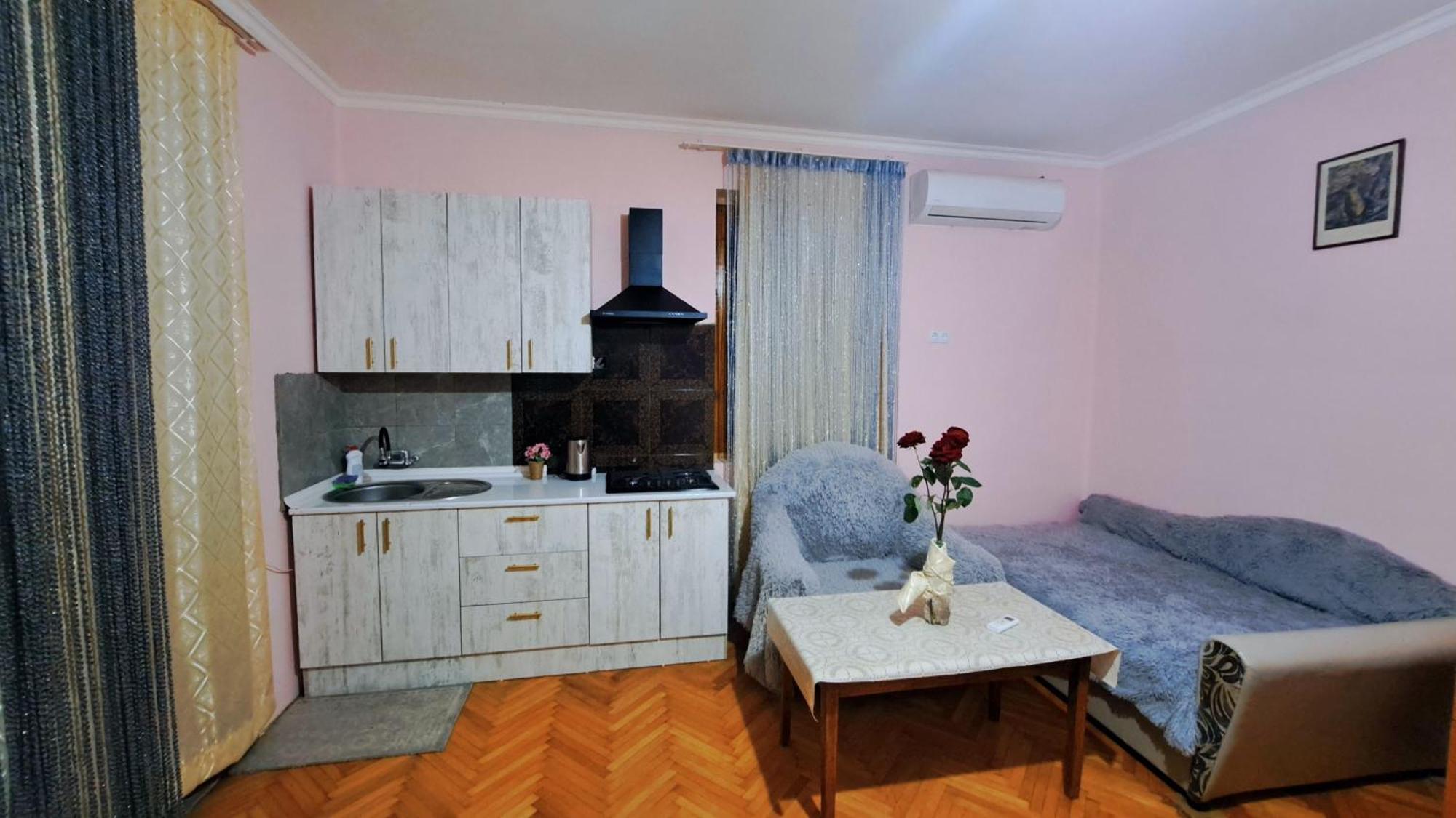 Beautiful Apartment In Old Tbiliszi Kültér fotó